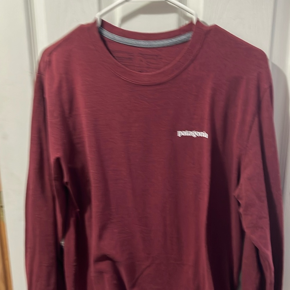 Patagonia long sleeve men’s Size medium Like new